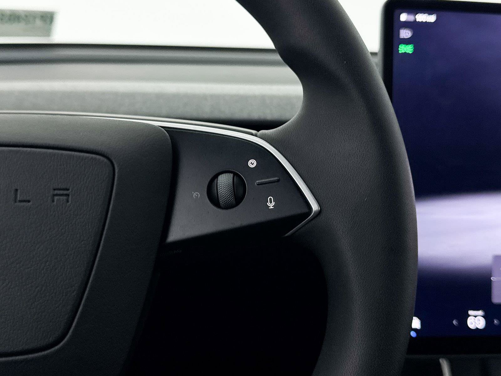 Used 2026 Tesla Model Y 2WD image 36