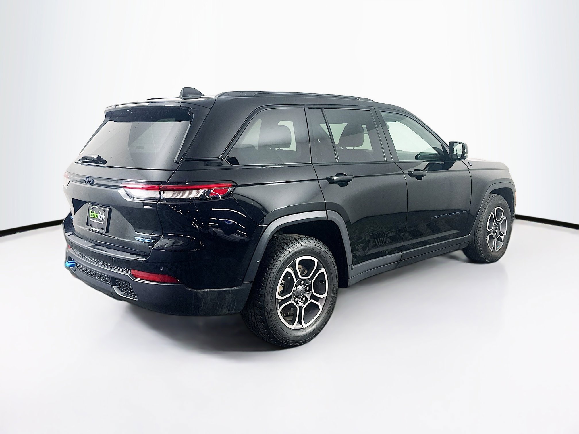 Used 2022 Jeep Grand Cherokee Trailhawk image 9