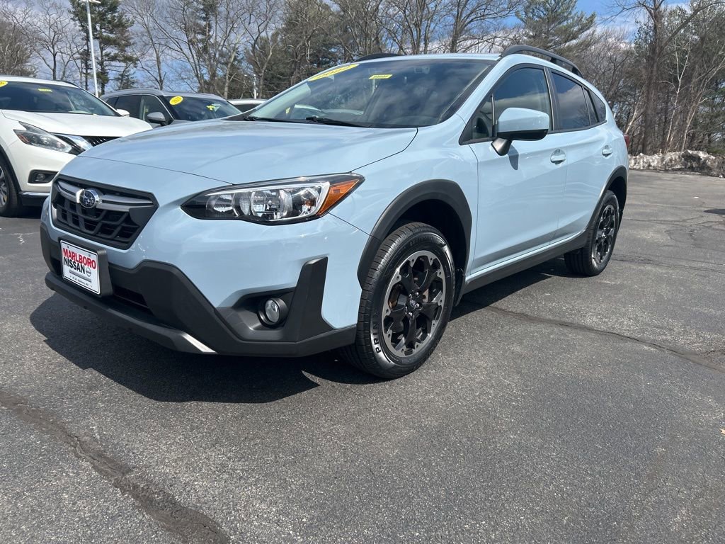 Used 2022 Subaru Crosstrek 2.0i Premium image 3