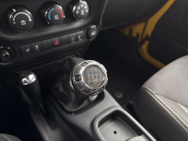 Used 2015 Jeep Wrangler Sahara AWD/4WD image 23