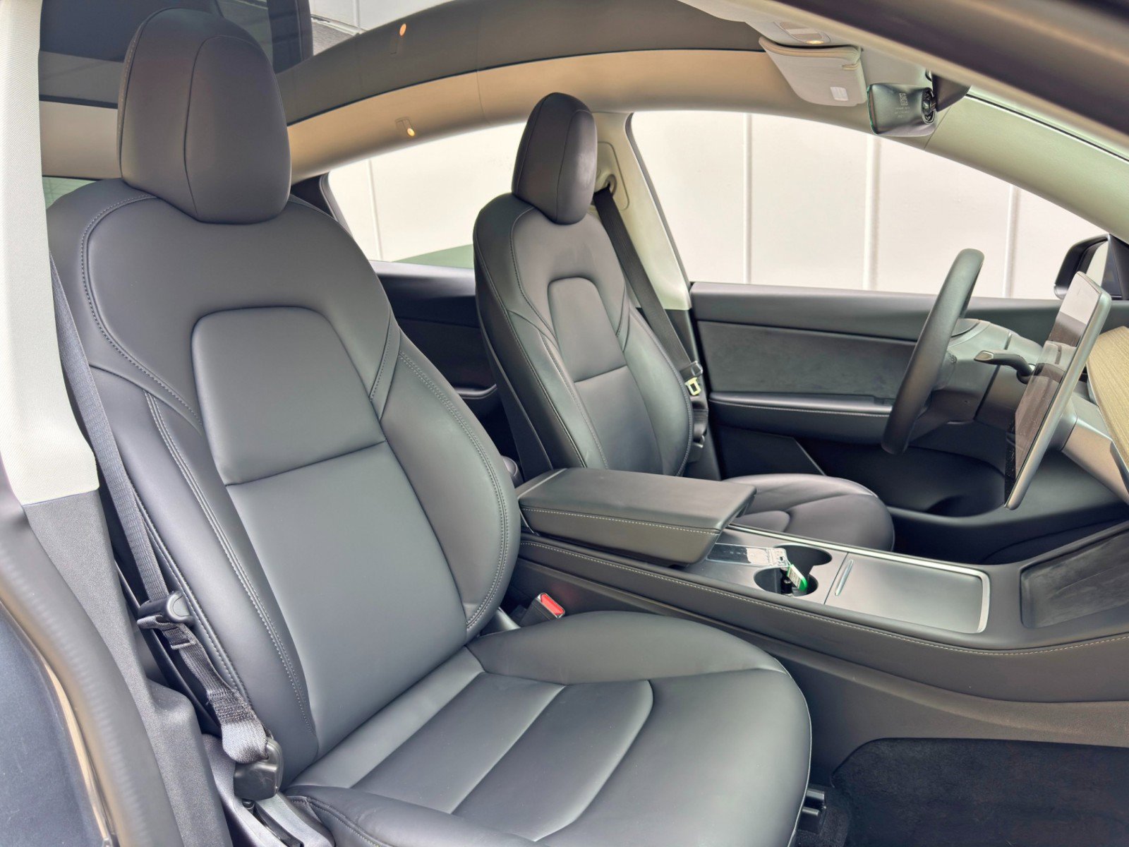 Used 2022 Tesla Model Y Performance image 37