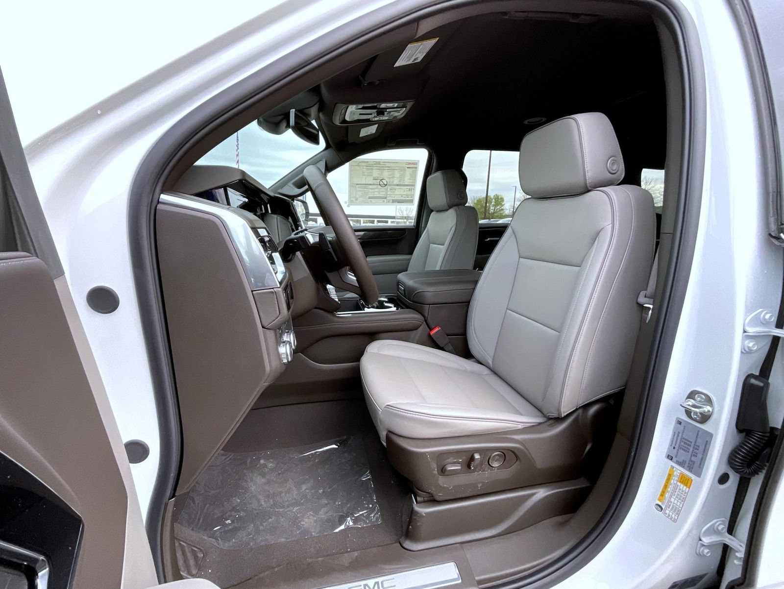 New 2026 GMC Yukon XL Elevation AWD/4WD image 10