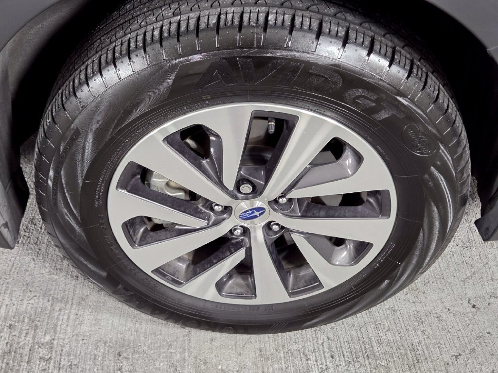 Certified 2025 Subaru Outback Premium AWD/4WD image 10