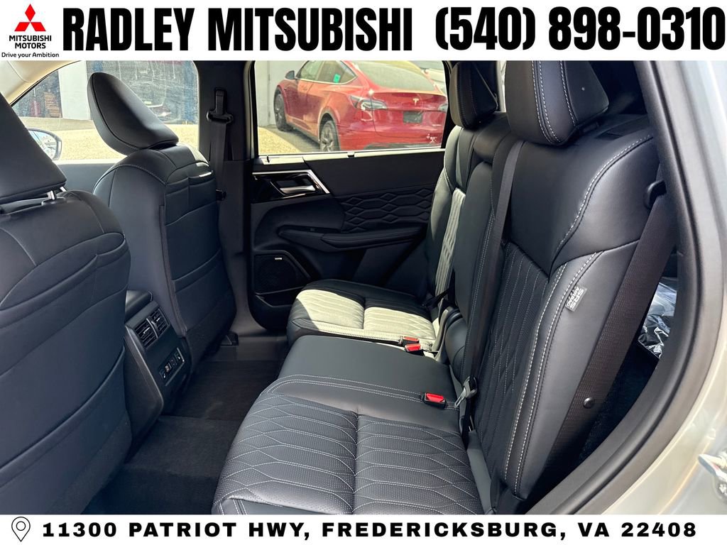 New 2026 Mitsubishi Outlander SEL image 12