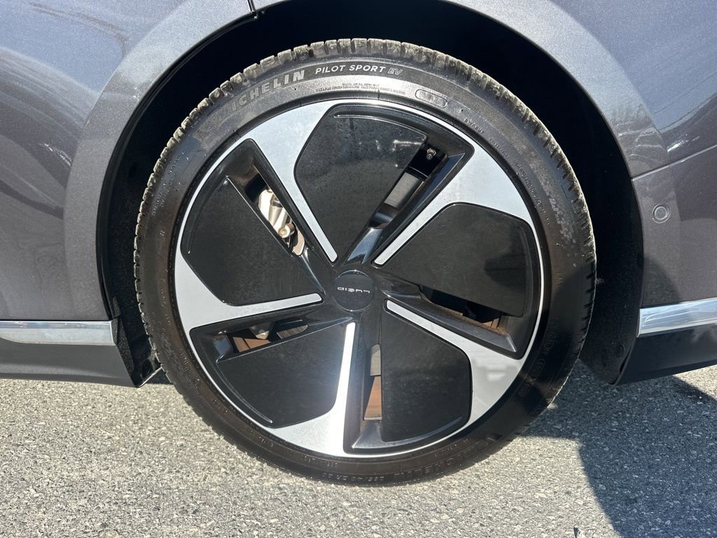 Used 2024 Lucid Air Touring image 30