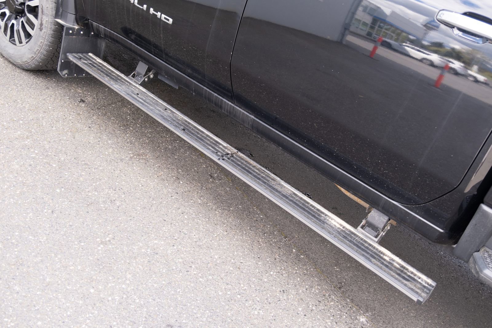Used 2024 GMC Sierra 3500 Denali Ultimate AWD/4WD image 32