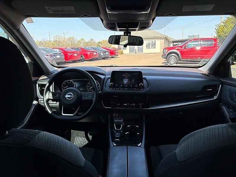 Used 2022 Nissan Rogue SV FWD image 39