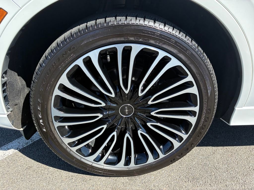 Used 2023 Lincoln Aviator Black Label w/ Dynamic Handling Package image 26