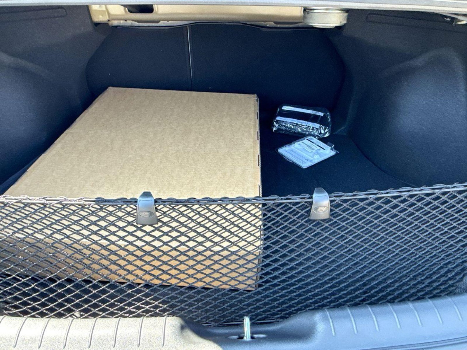 New 2025 Hyundai Elantra Limited image 26