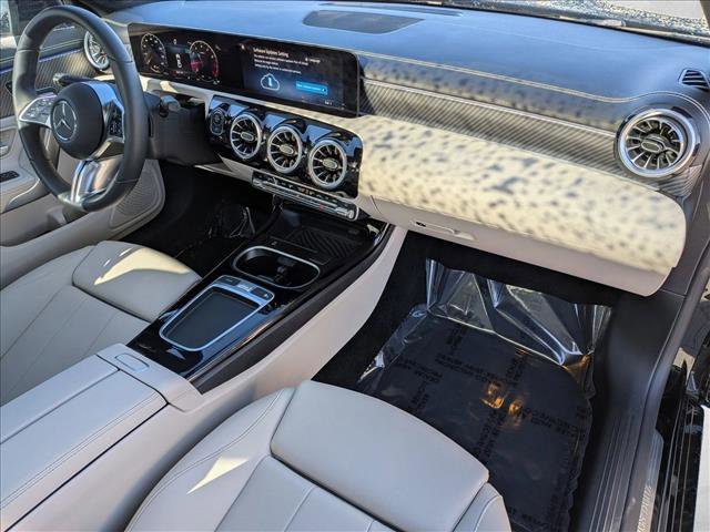 Used 2025 Mercedes-Benz CLA 250 image 22