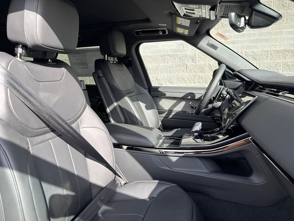 New 2025 Land Rover Range Rover Sport image 16