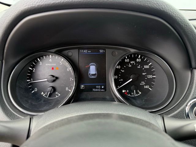 Used 2020 Nissan Rogue SV image 19