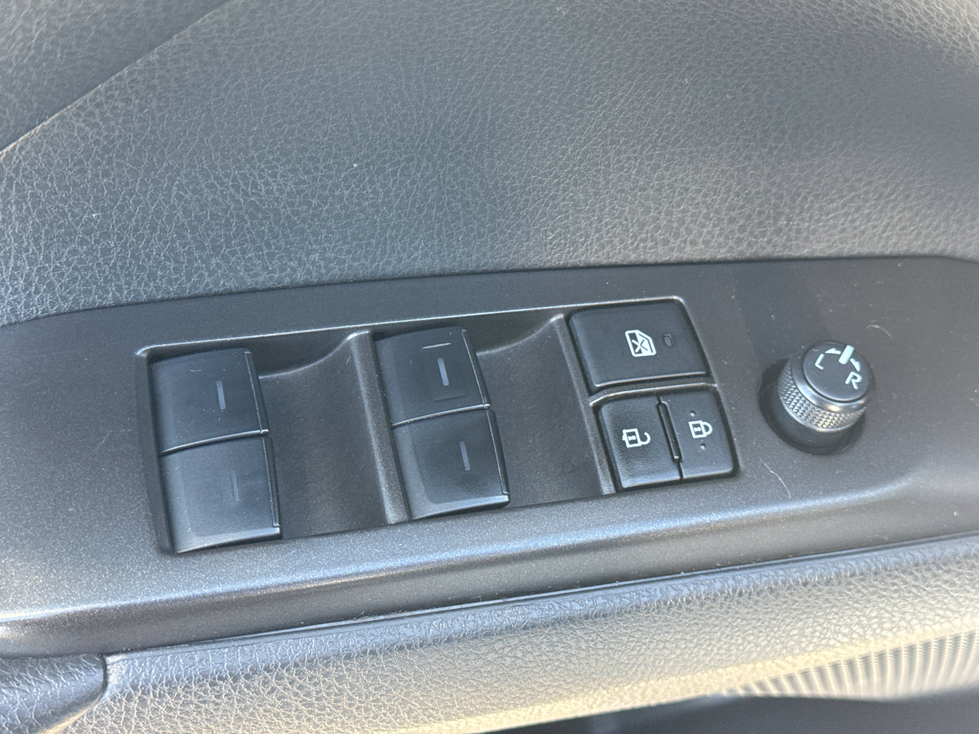 Used 2023 Toyota Camry LE FWD image 19