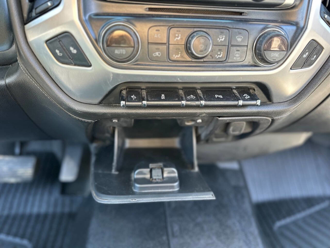 Used 2018 GMC Sierra 1500 SLT w/ SLT Premium Package image 17