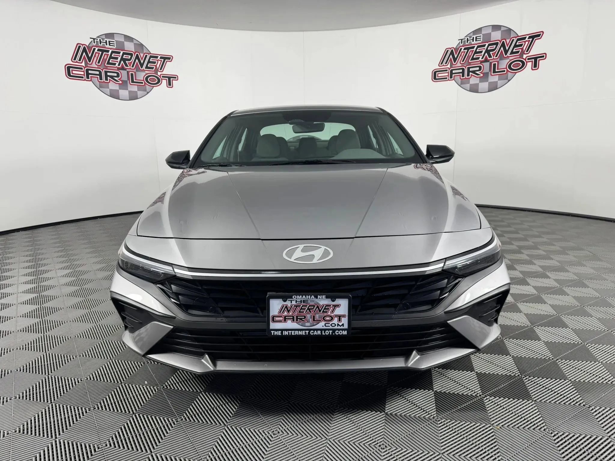 Used 2025 Hyundai Elantra Sport FWD image 2