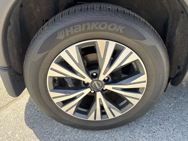 Used 2023 Nissan Rogue SV AWD/4WD image 16
