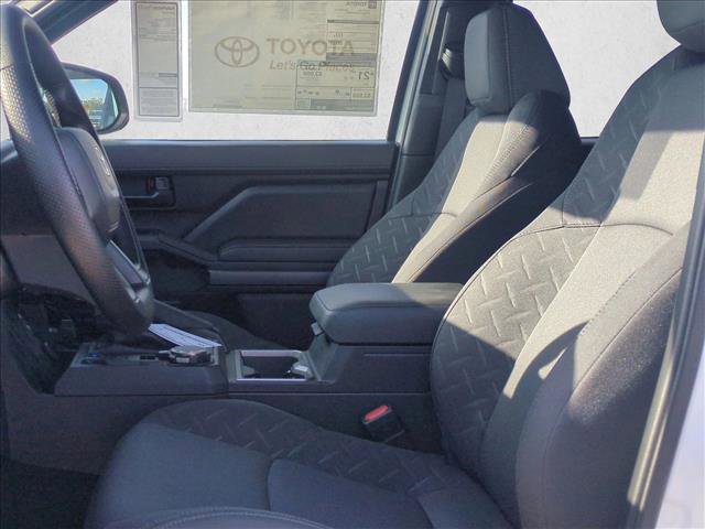 New 2025 Toyota Tacoma SR5 video 4