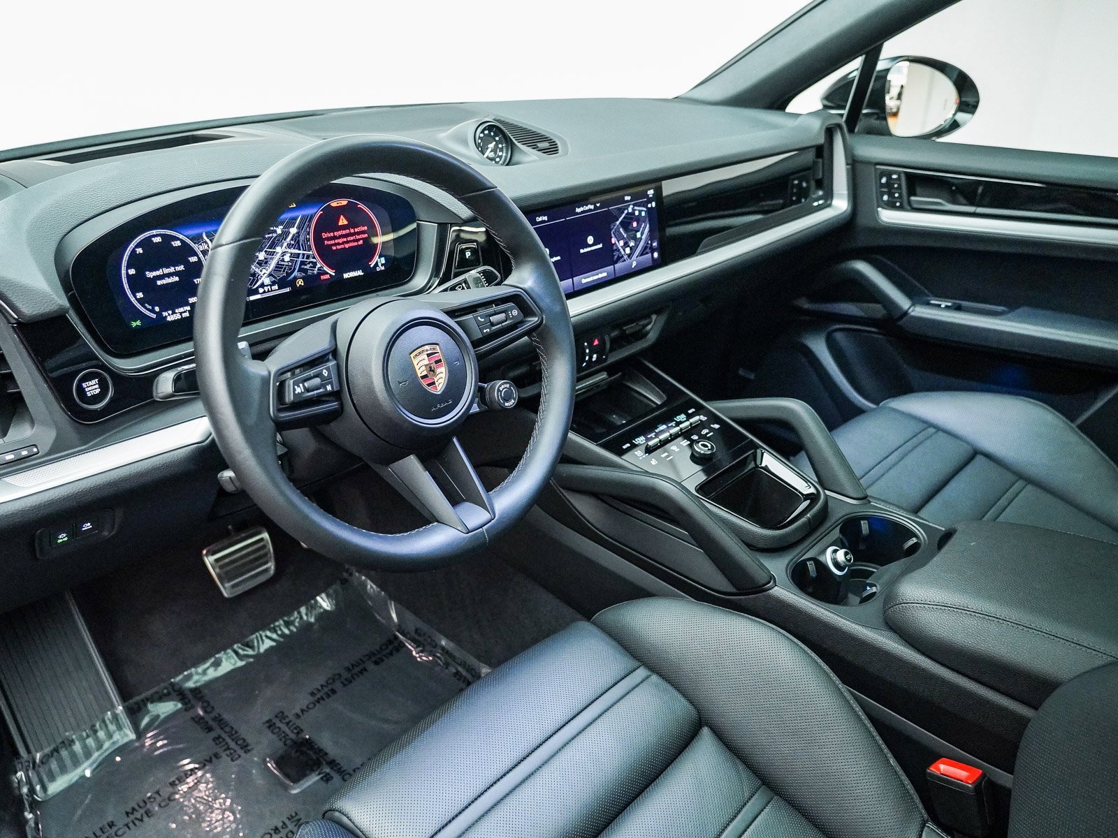 Used 2025 Porsche Cayenne S image 4