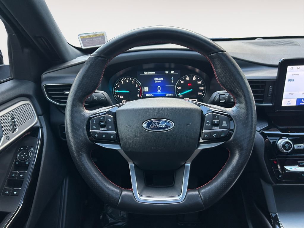 Used 2023 Ford Explorer ST-Line image 14