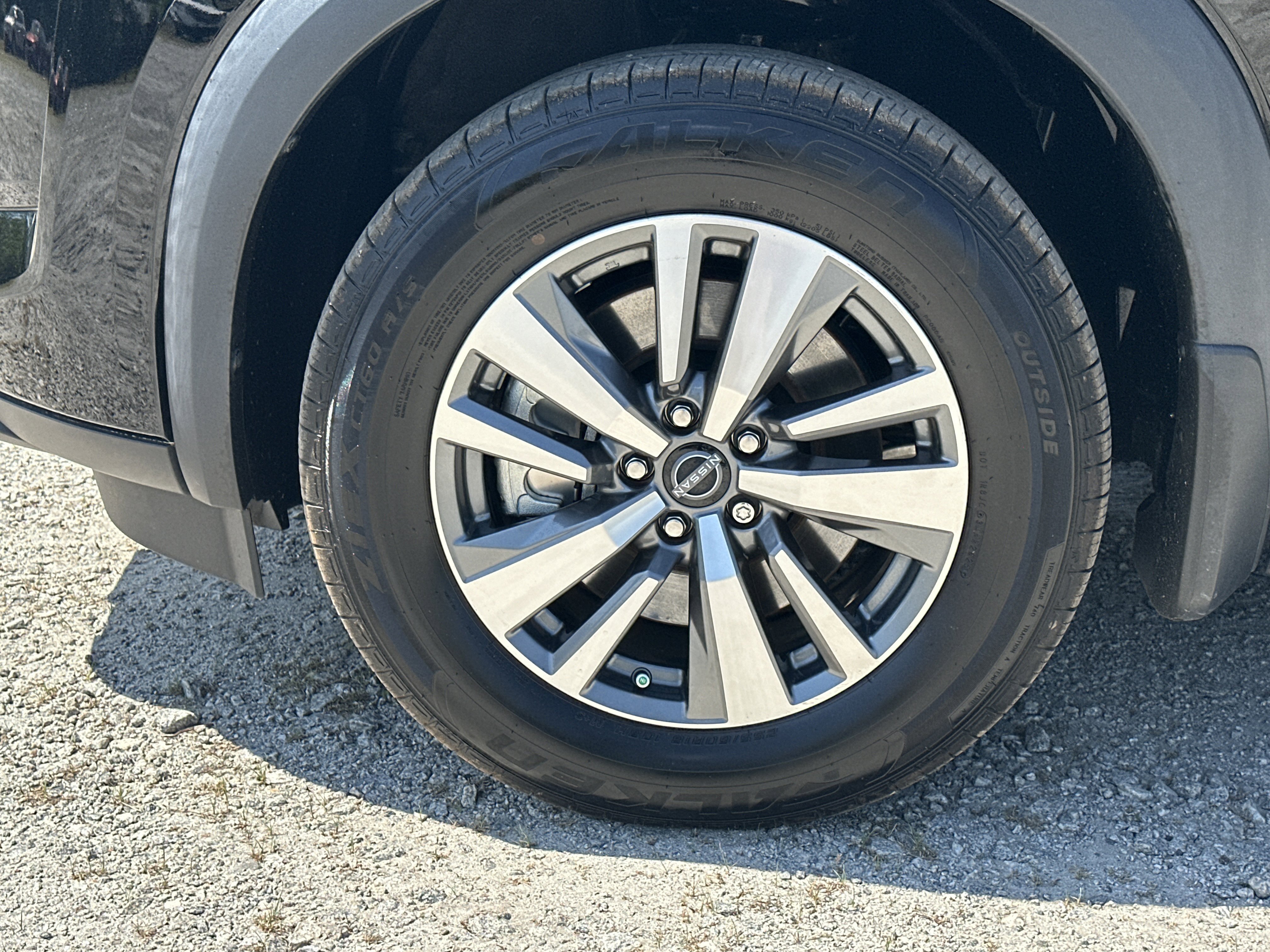 Used 2023 Nissan Pathfinder SL w/ Lighting Package (N92) AWD/4WD image 11