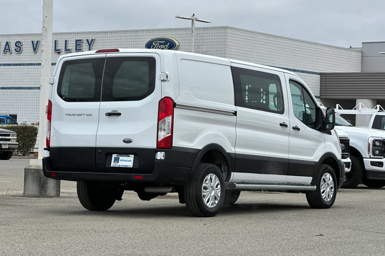 Used 2025 Ford Transit 250 Low Roof w/ Exterior Upgrade Package RWD image 4