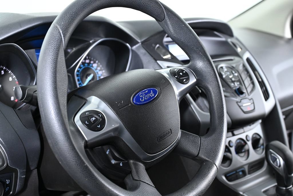 Used 2012 Ford Focus SE FWD image 10