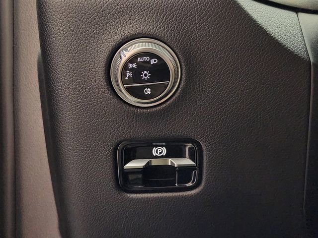 Used 2023 Mercedes-Benz GLC 300 image 21