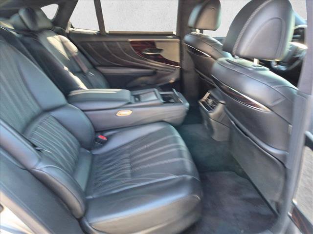 Used 2018 Lexus LS 500 w/ Luxury Package RWD image 20