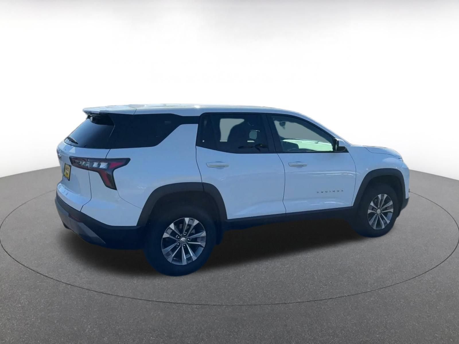 Used 2025 Chevrolet Equinox LT FWD image 14