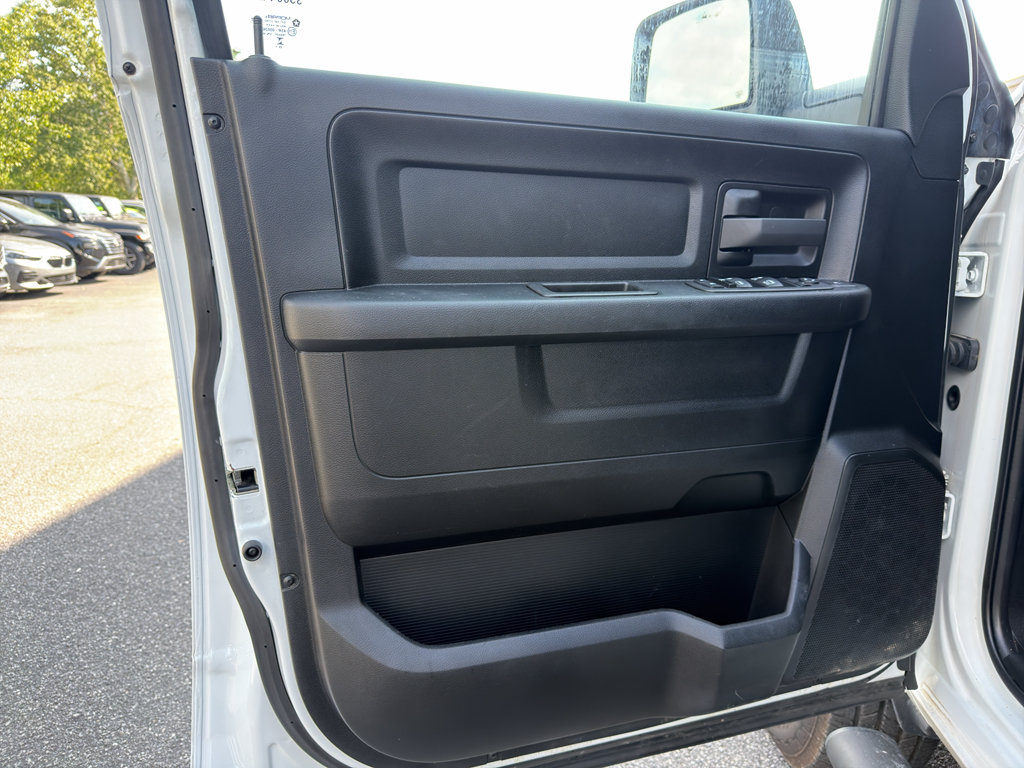 Used 2024 RAM 2500 Tradesman w/ Chrome Appearance Group AWD/4WD image 26