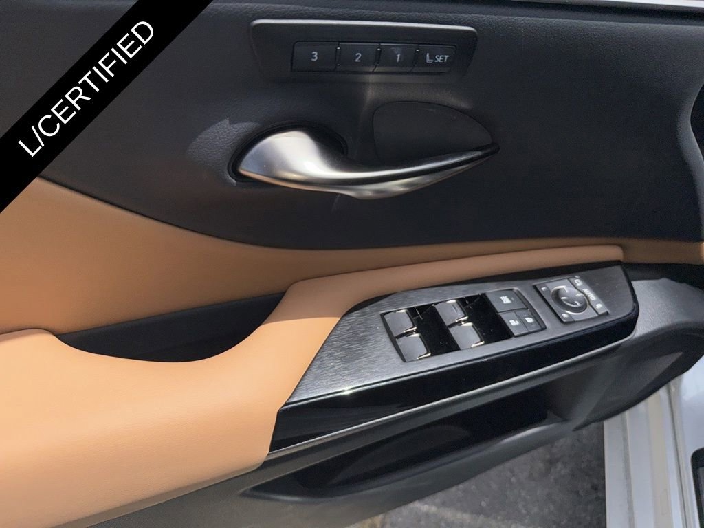 Used 2025 Lexus ES 350 w/ Premium Package image 12