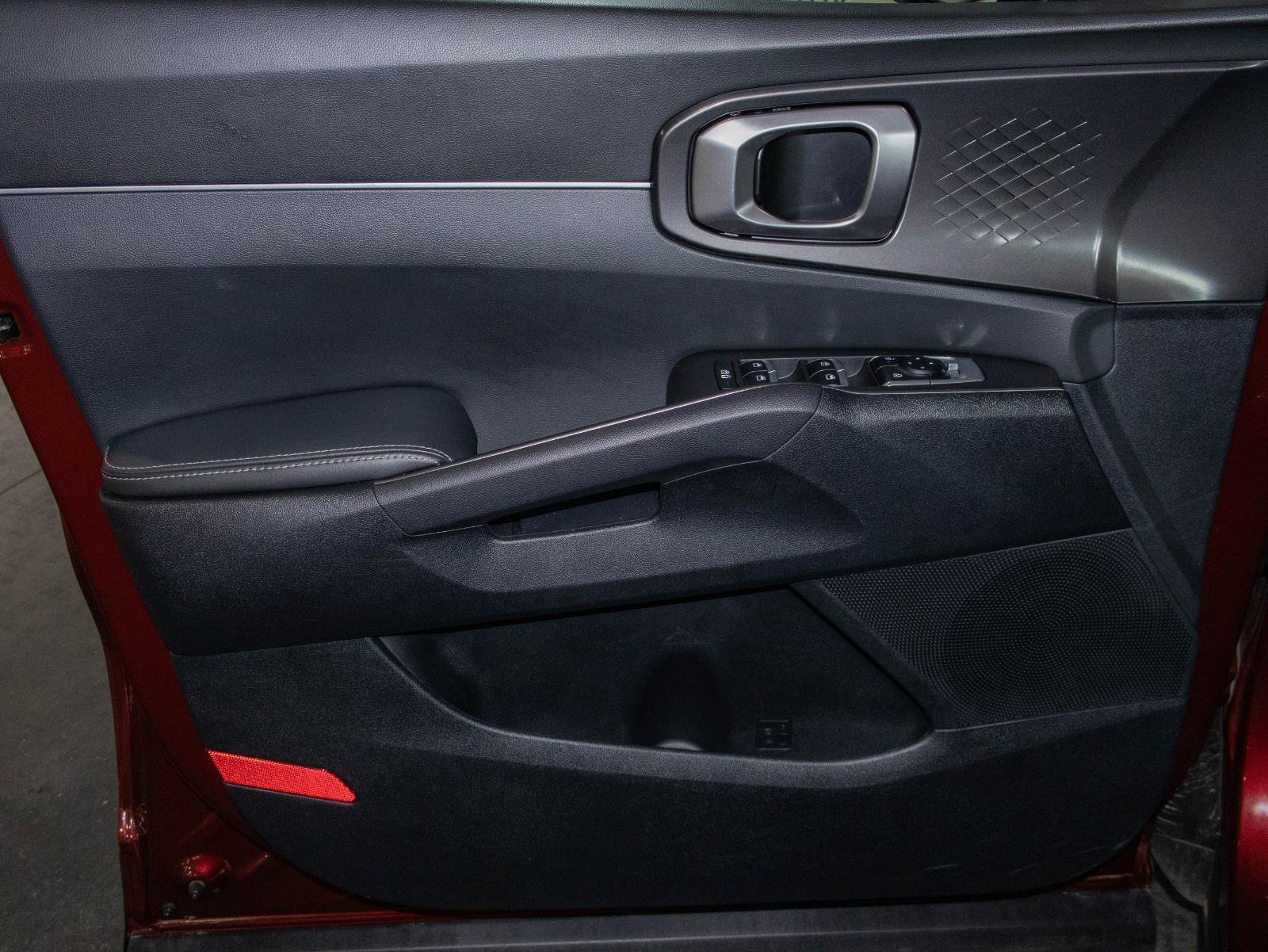 New 2025 Kia Sorento S w/ Panoramic Sunroof Package FWD image 11