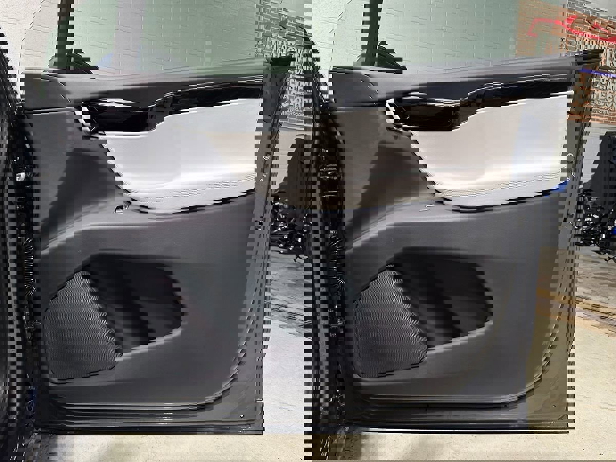 Used 2019 Tesla Model X image 13