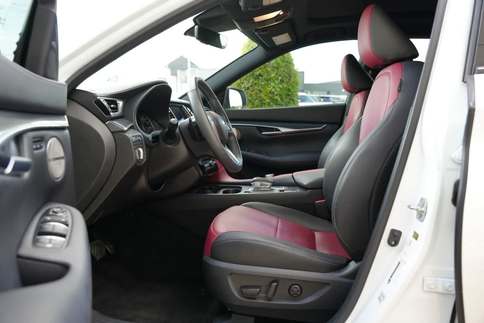 Used 2025 INFINITI QX50 Sport AWD/4WD image 17