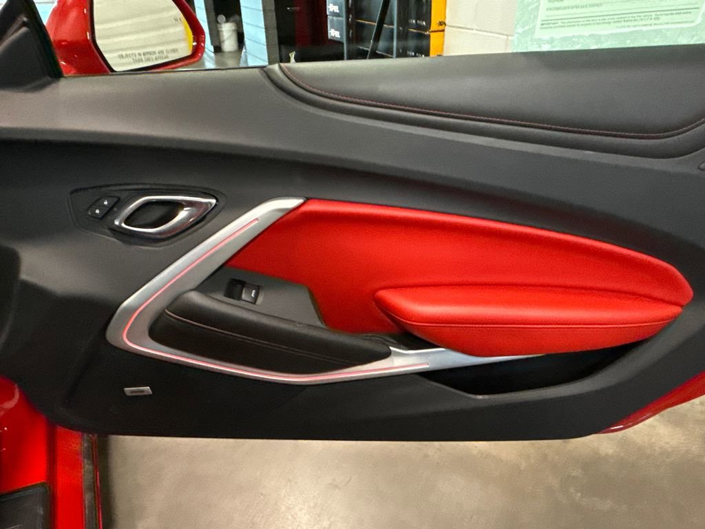 Used 2018 Chevrolet Camaro SS image 14