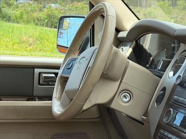 Used 2012 Ford Expedition XLT AWD/4WD image 19