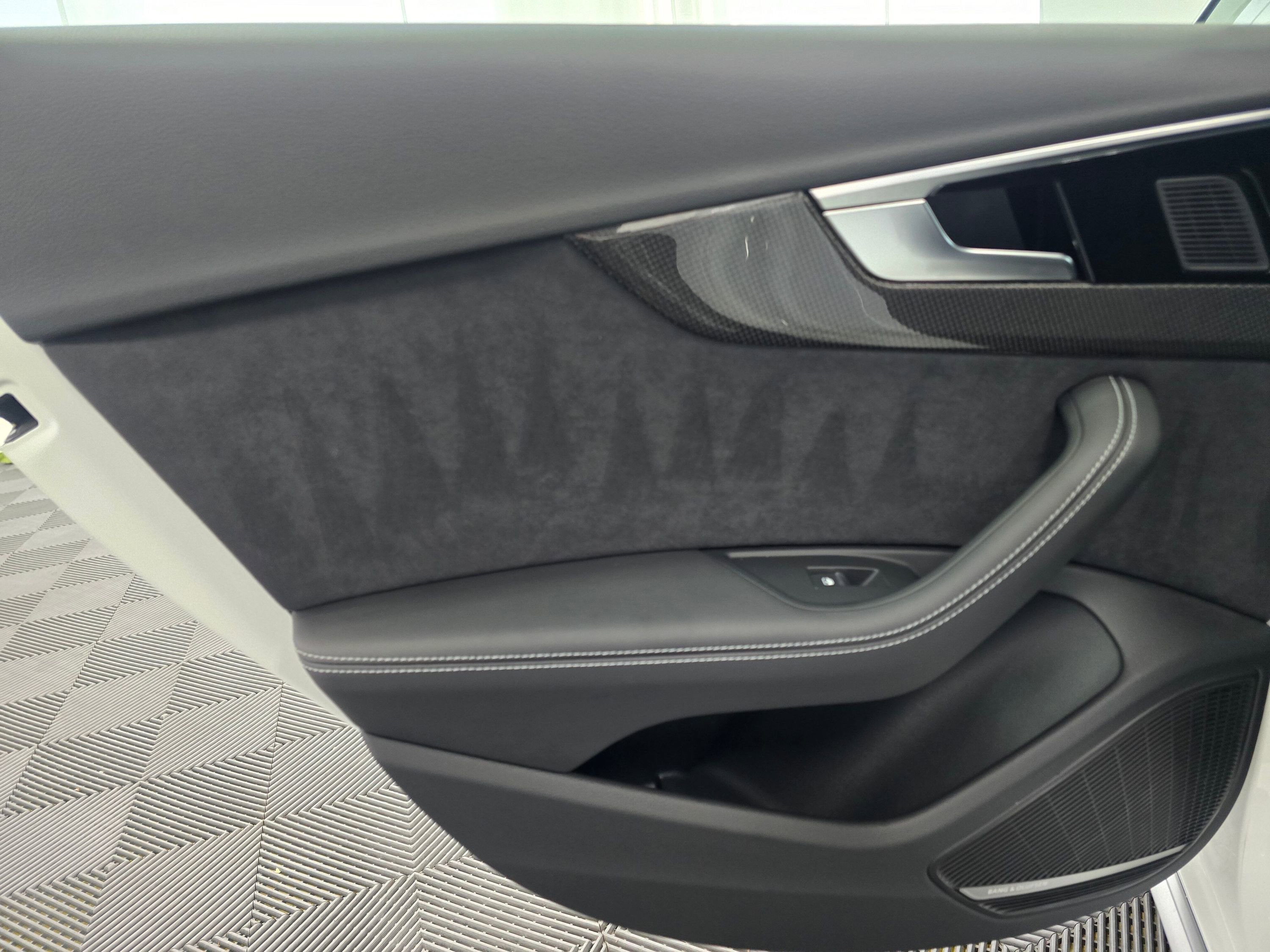 Used 2023 Audi S4 Premium Plus w/ Premium Plus Package image 20