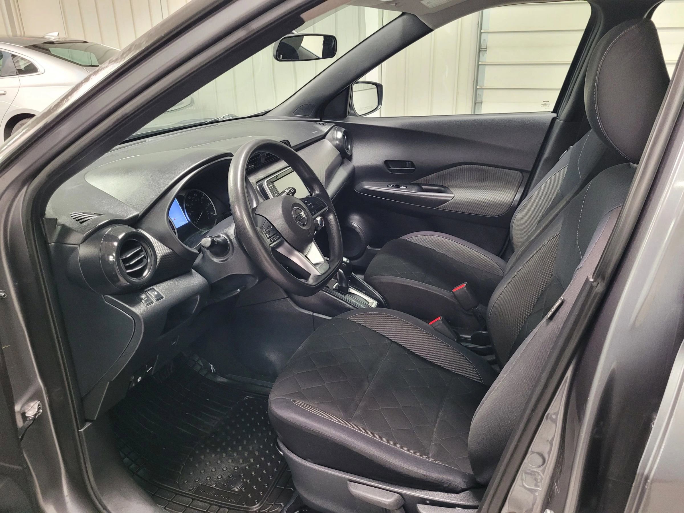 Used 2019 Nissan Kicks S FWD image 14