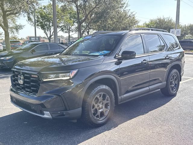 Certified 2025 Honda Pilot TrailSport image 8
