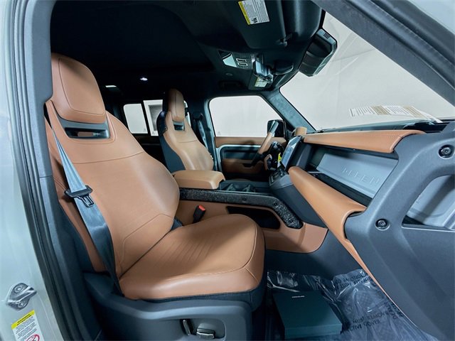 New 2026 Land Rover Defender 110 OCTA image 30
