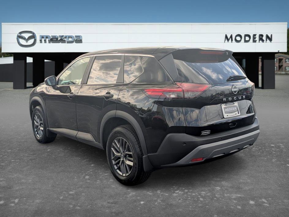 Used 2023 Nissan Rogue S image 7