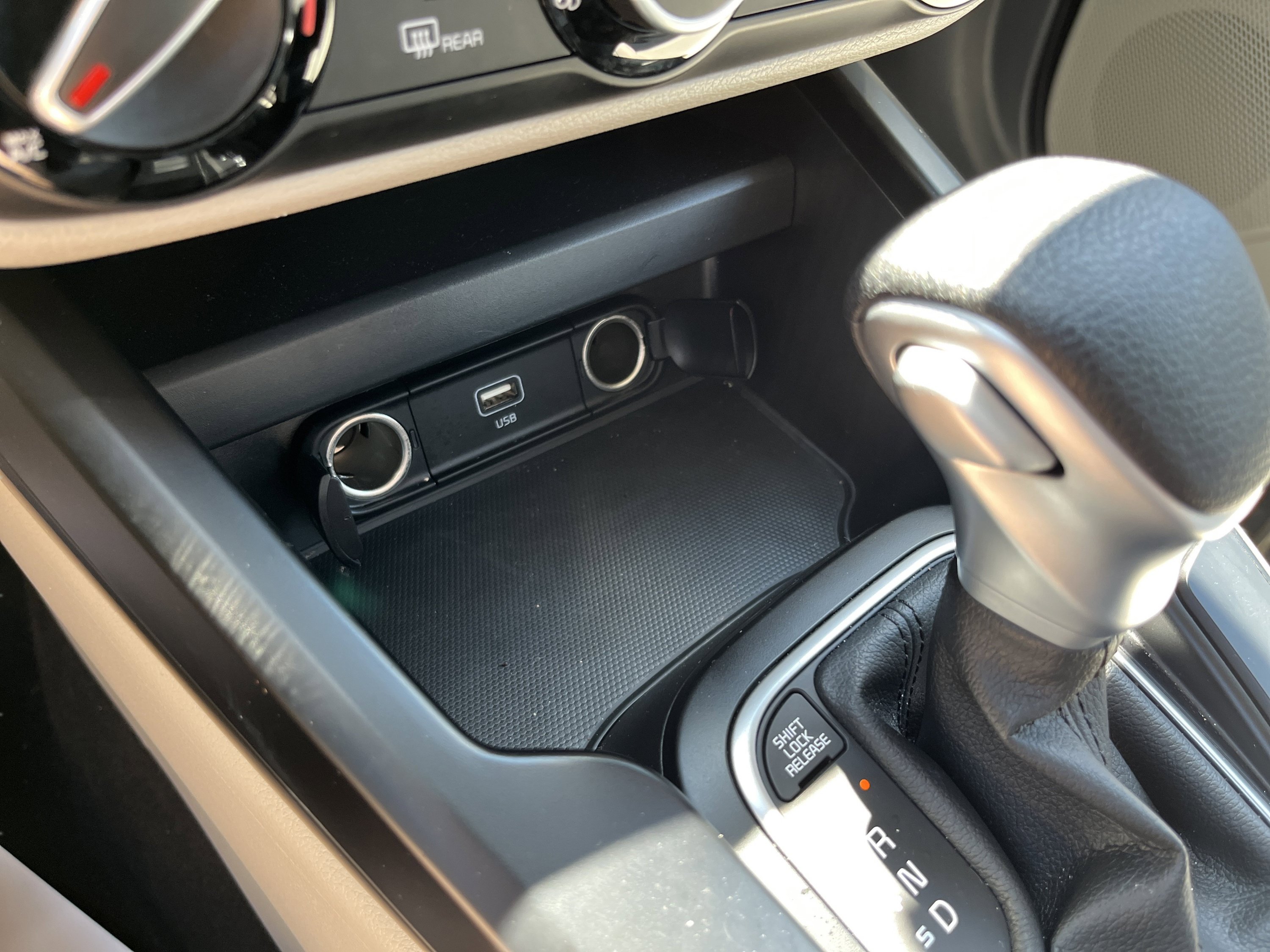 Used 2025 Kia Soul LX FWD image 28