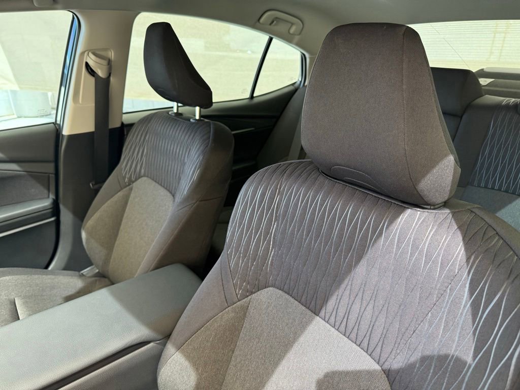 Used 2025 Toyota Camry LE w/ Convenience Package FWD image 32