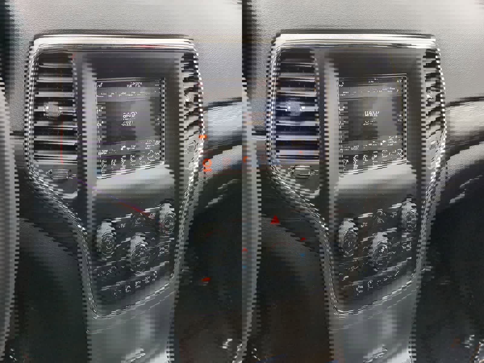 Certified 2019 Jeep Grand Cherokee Laredo AWD/4WD image 24