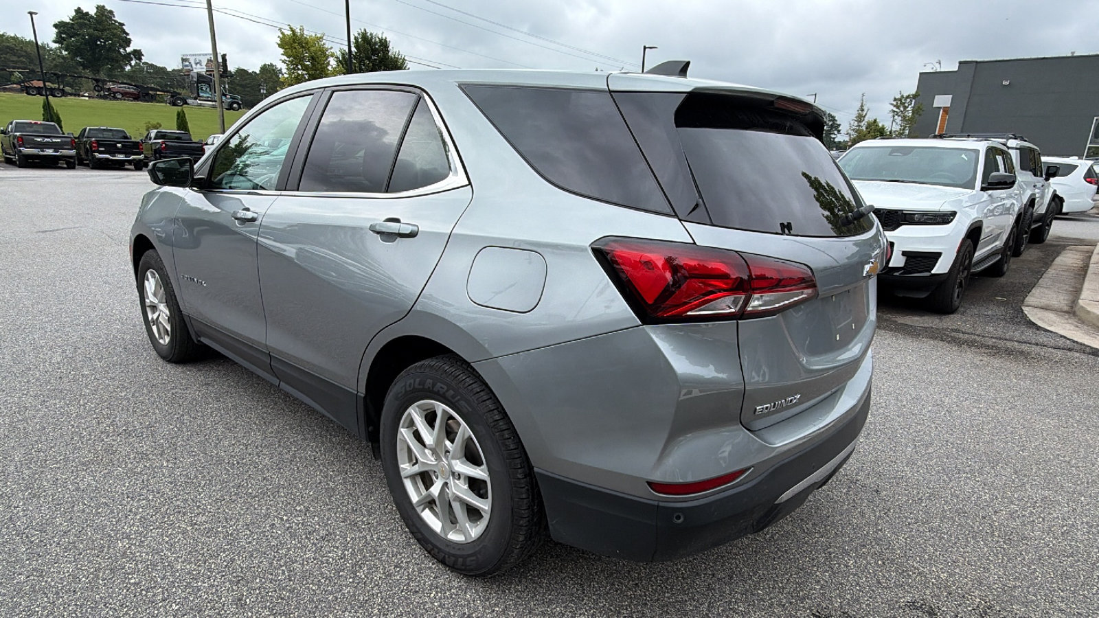 Used 2024 Chevrolet Equinox LT AWD/4WD image 10