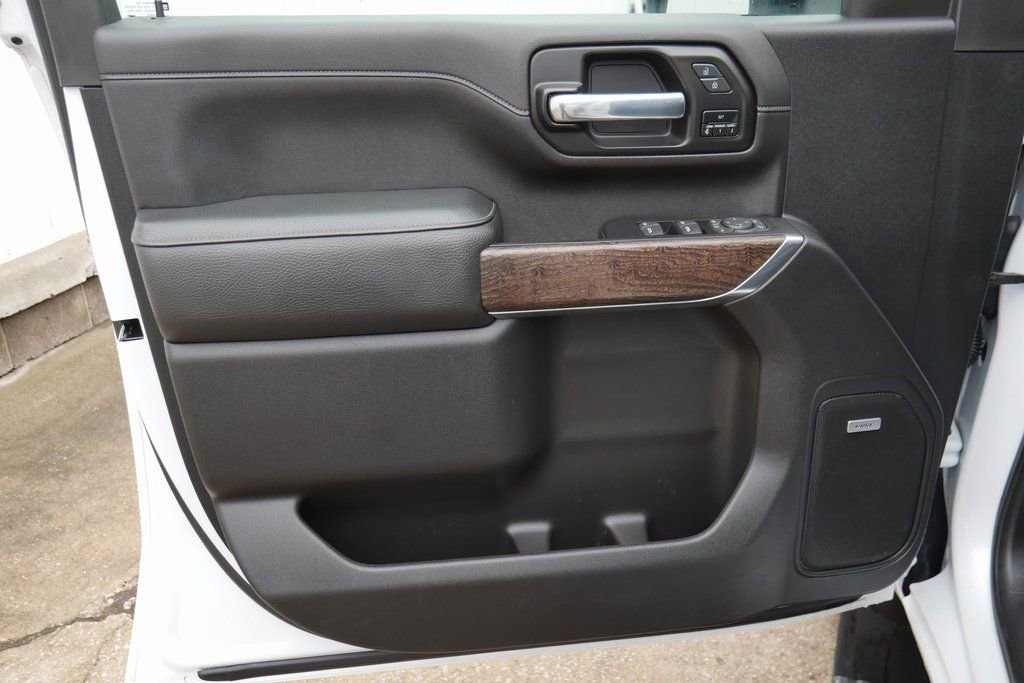 Used 2023 GMC Sierra 3500 Denali w/ Denali Ultimate Package image 30