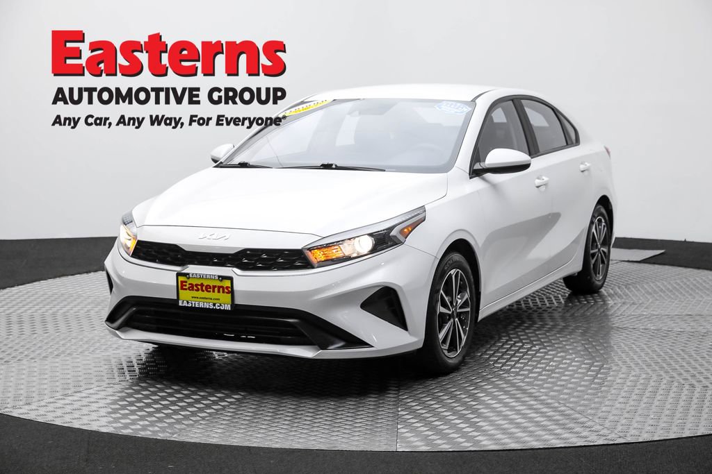 Used 2022 Kia Forte LXS image 1