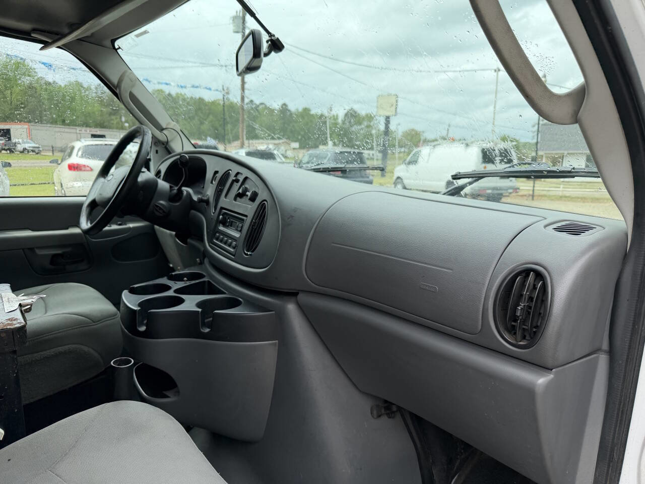 Used 2007 Ford E-250 and Econoline 250 RWD image 5