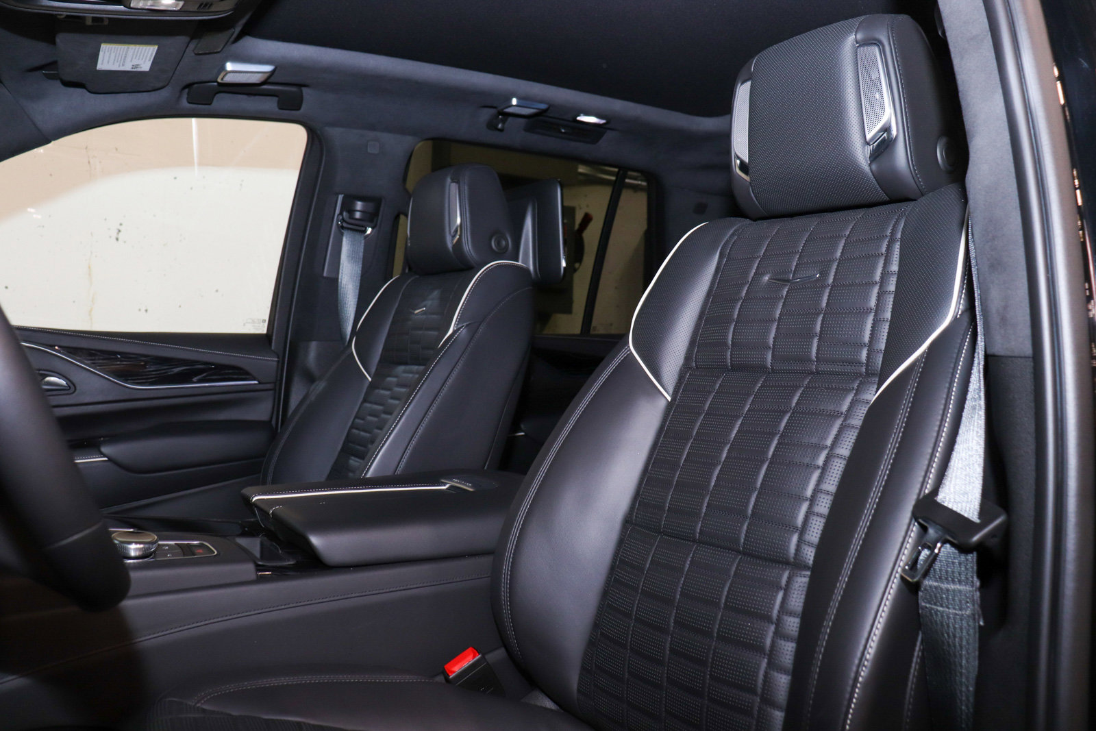 Used 2023 Cadillac Escalade V image 12