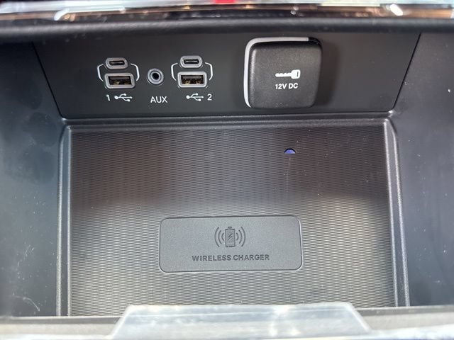 New 2025 Jeep Grand Cherokee Overland w/ Luxury Tech Group IV AWD/4WD image 20